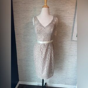Davids bridal Elegant Lace Sleeveless cream colored Dress. Sz 6 NWT